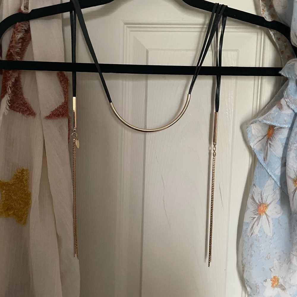 Cara New York Wrap Gold and Black necklace